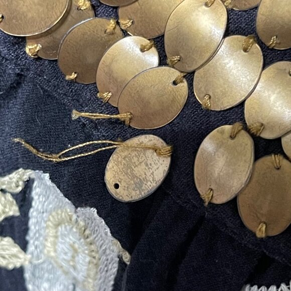 Lucky Brand Womens Black Sleeveless Embroidered Top With Golden Accents - Picture 3 of 8